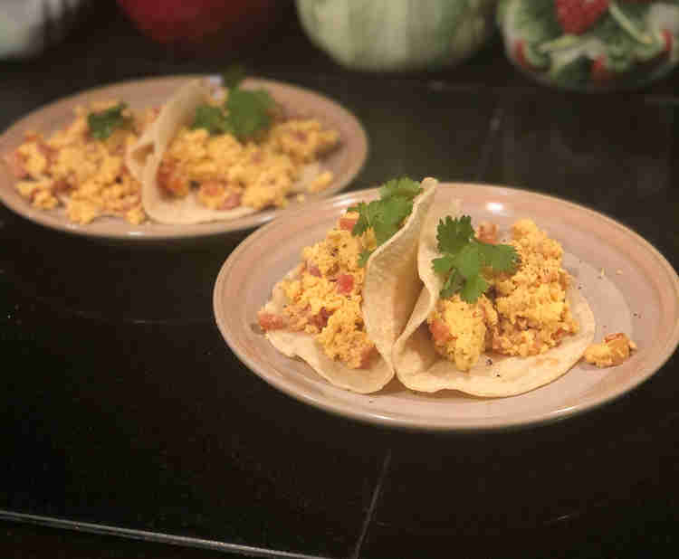 4 tomato and egg tacos from recipe series Good & Cheap & Healthy 